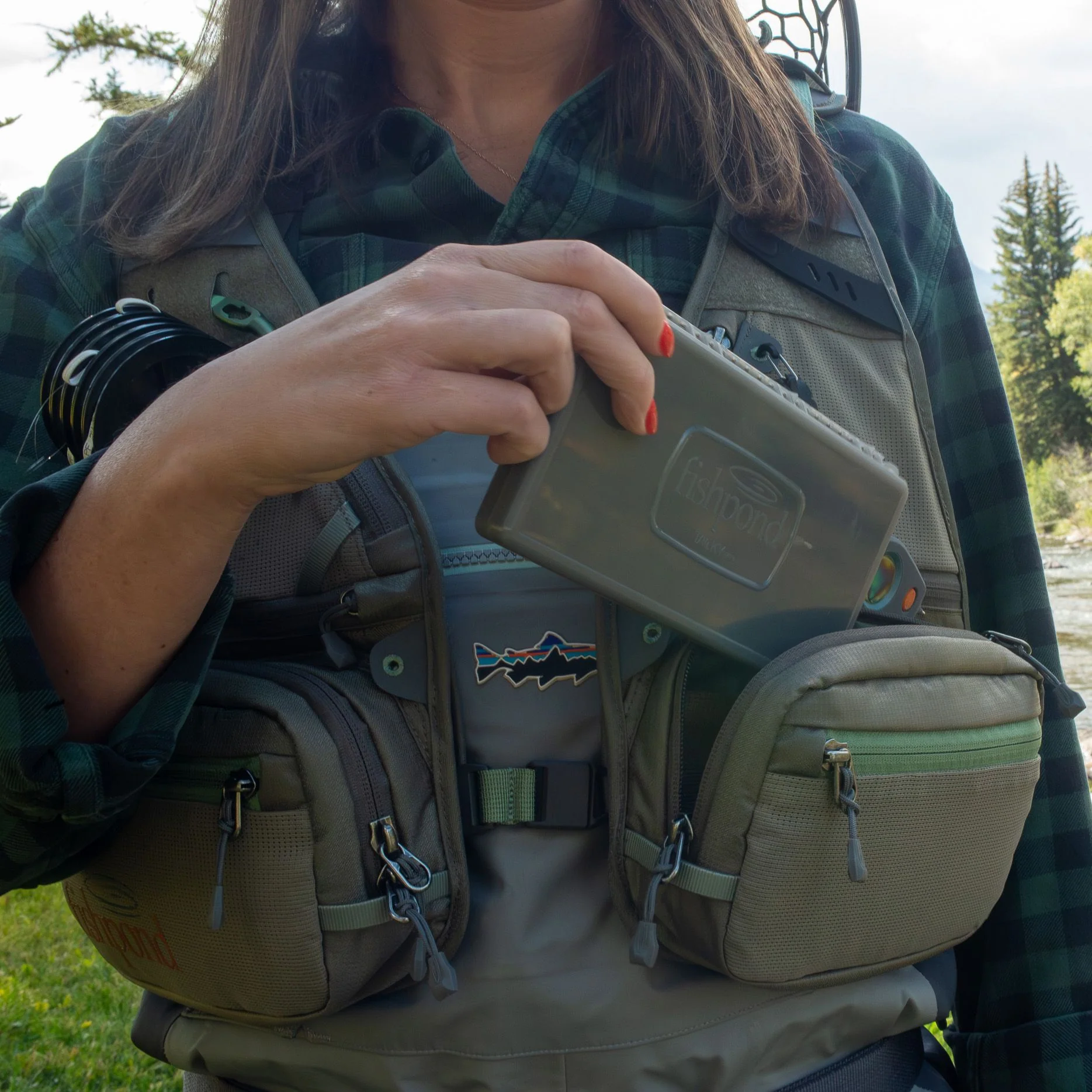 Fishpond Women's FlyLite Vest - Image 6