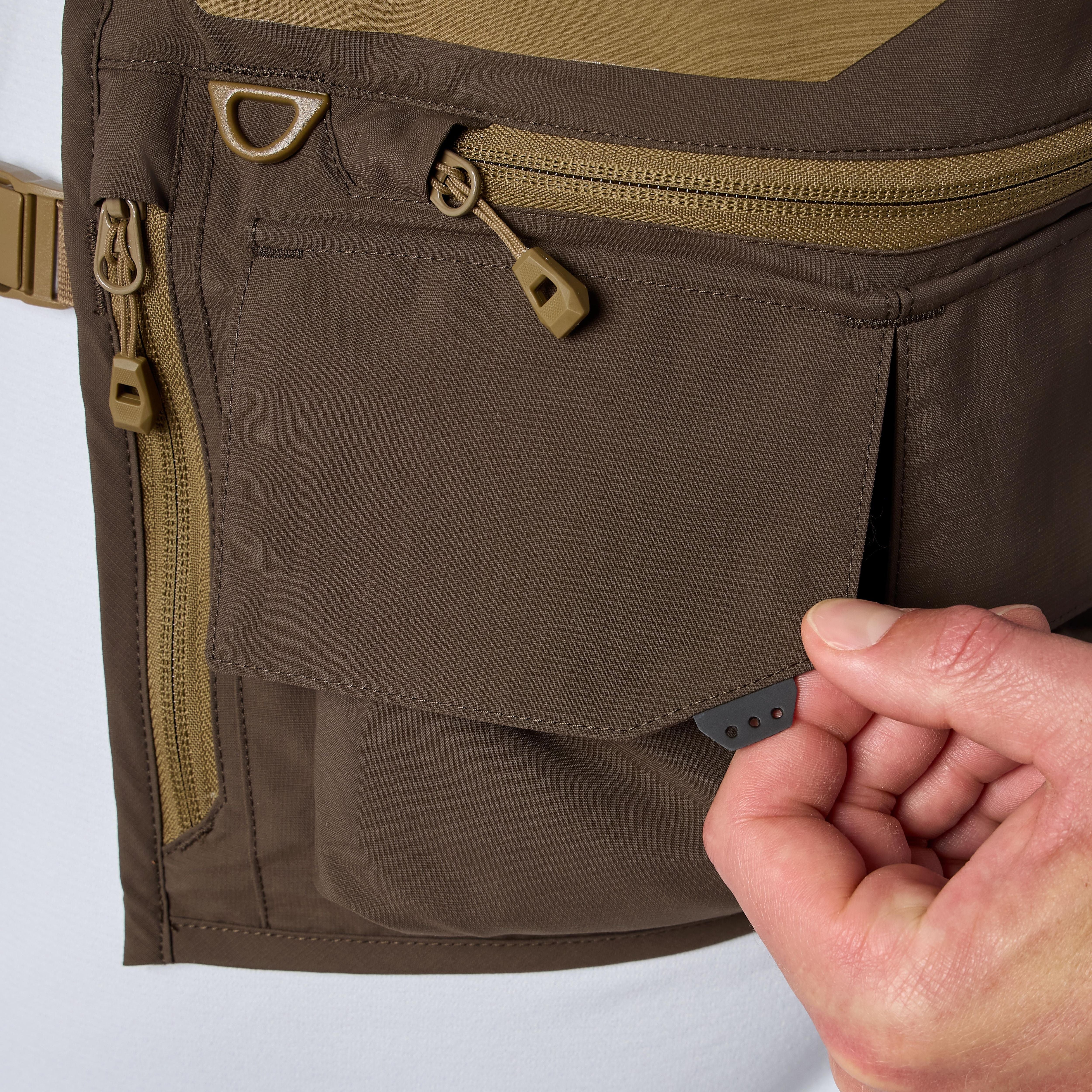 Simms Headwaters Vest - Image 7