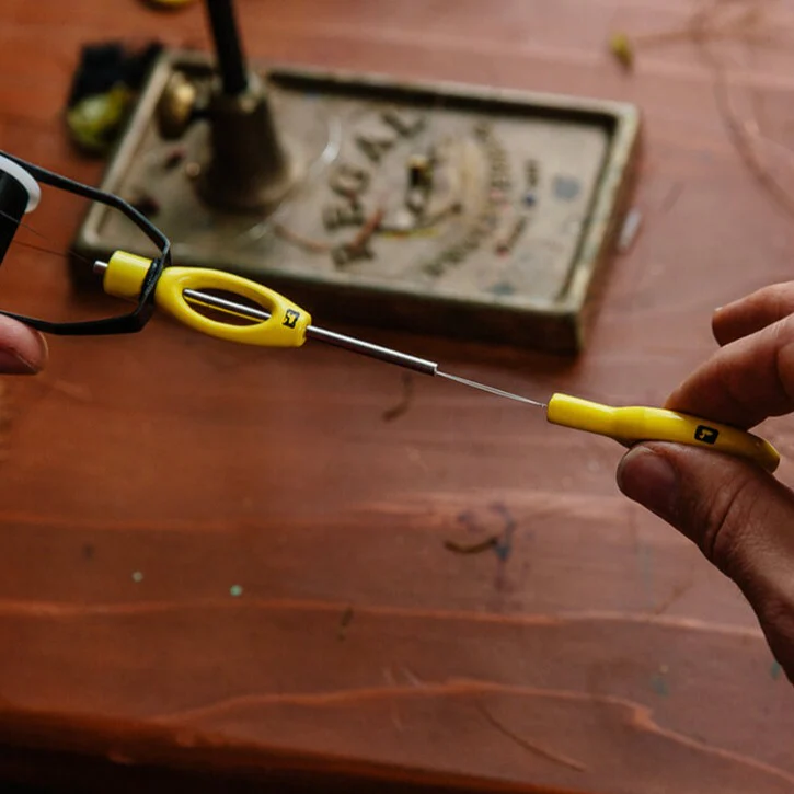LOON ERGO BOBBIN THREADER - Image 3