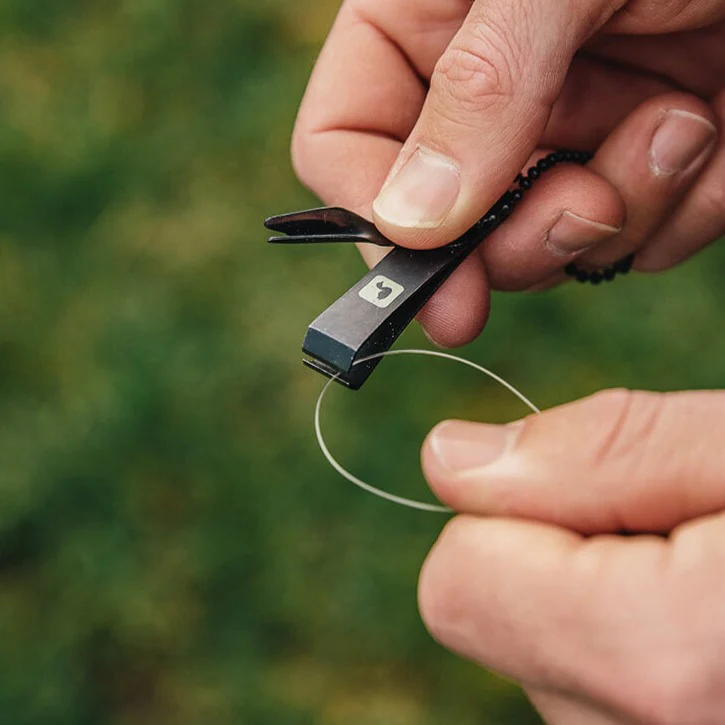 LOON ROGUE NIPPERS W/ KNOT TOOL - Image 3
