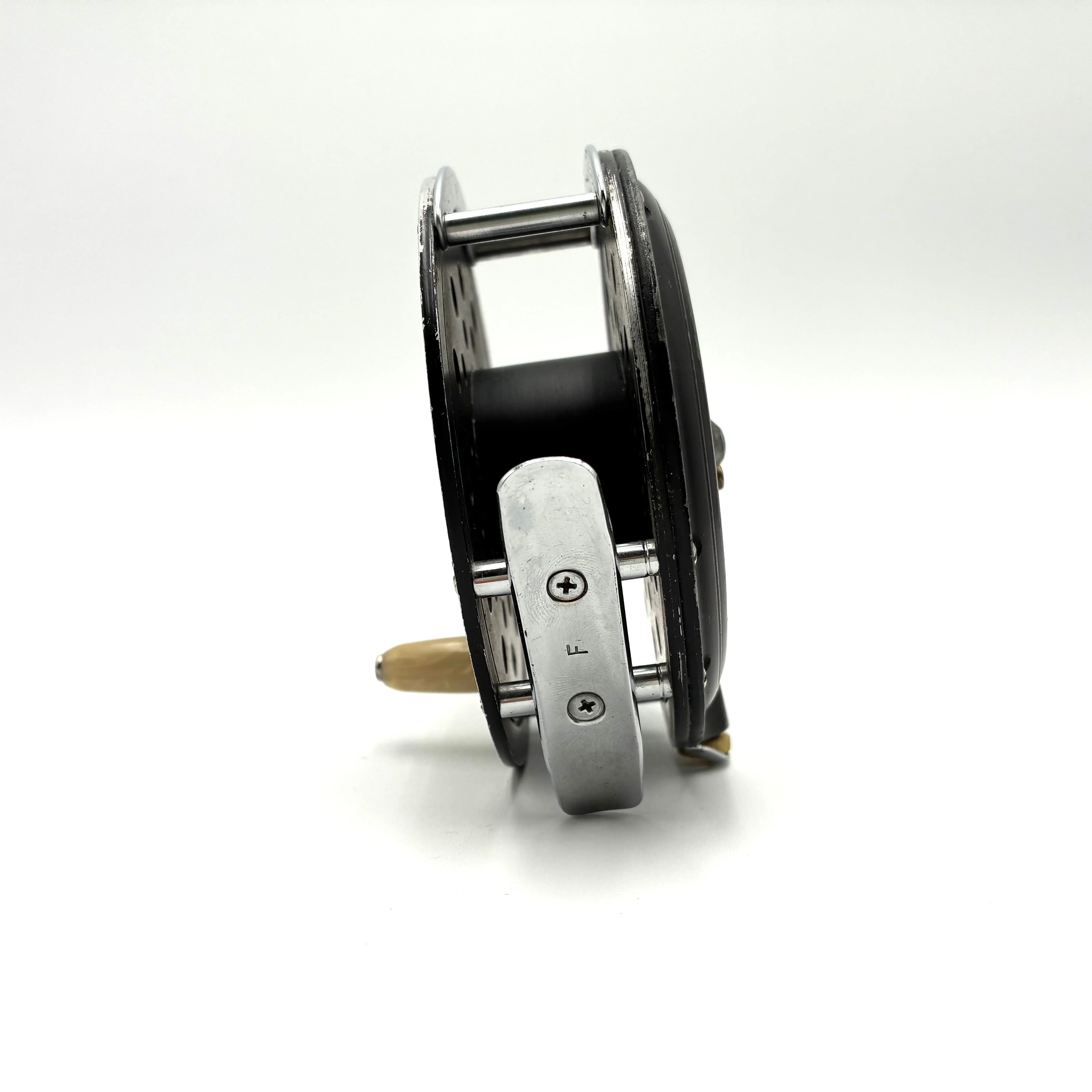 Used Reel - Pflueger Medalist 1498 w/ Spare Spool - Fly Reel - Image 3