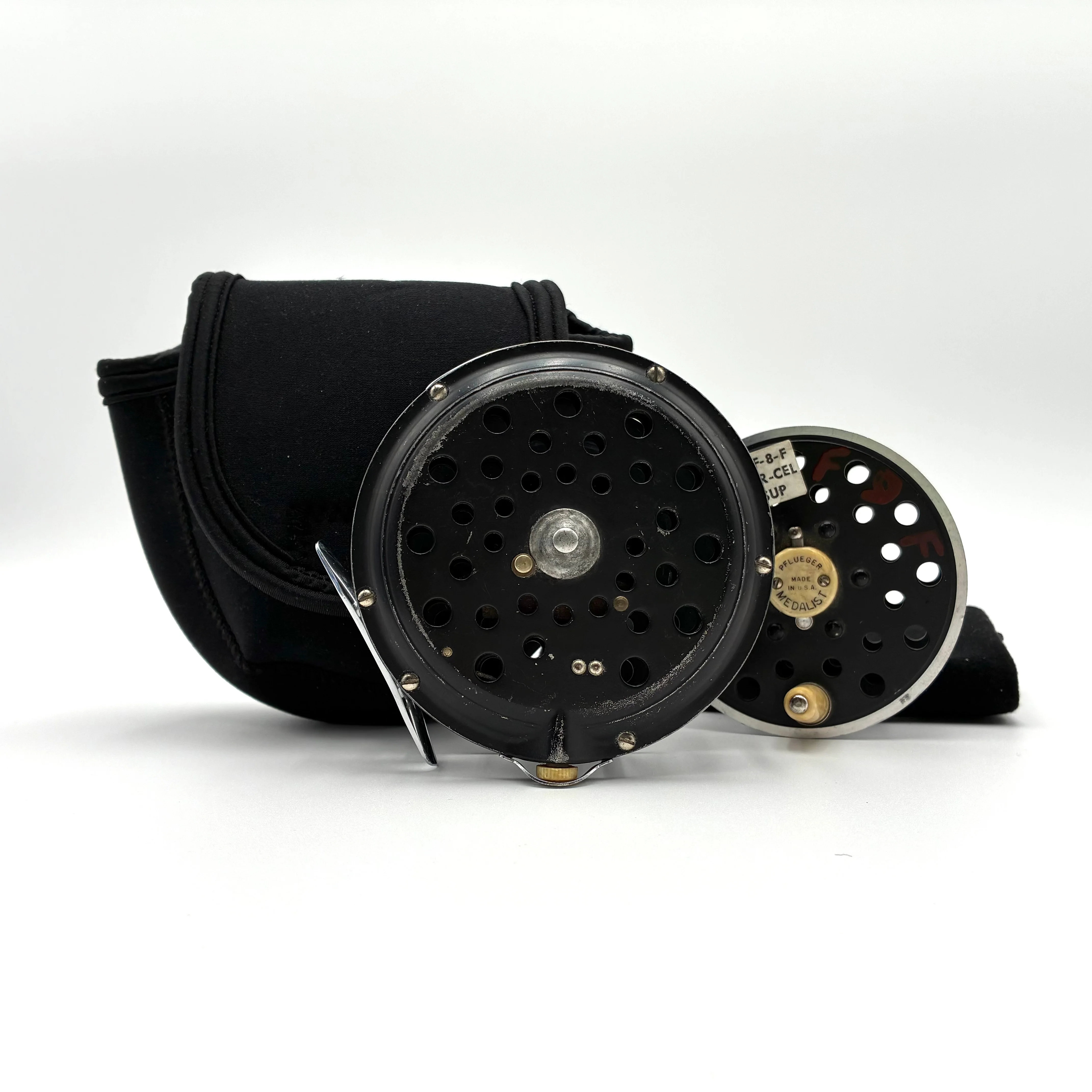 Used Reel - Pflueger Medalist 1498 w/ Spare Spool - Fly Reel - Image 4